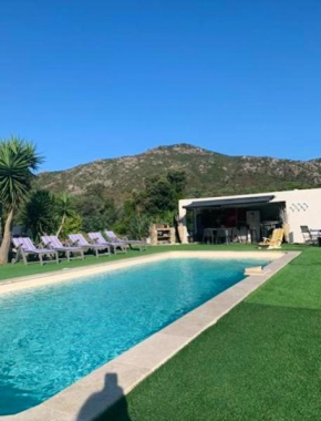 Villa avec piscine à Saint-Florent - 350 m² vue mer et montagne